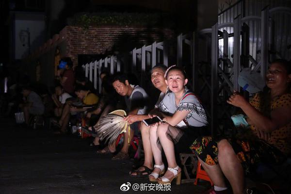 表妹168平新家混搭超精彩 每个空间都美得像幅画_CN2 bare metal
