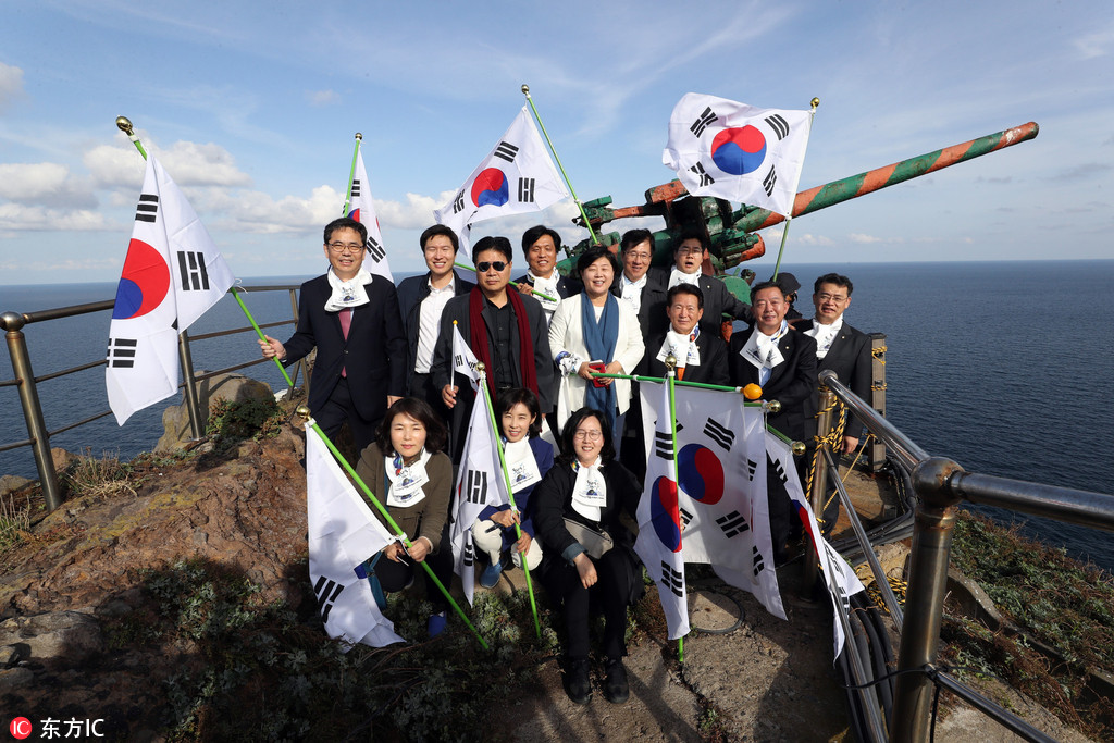 张庭亲自为老公敷面膜 鼓励员工五月赚20亿_深度学习服务器