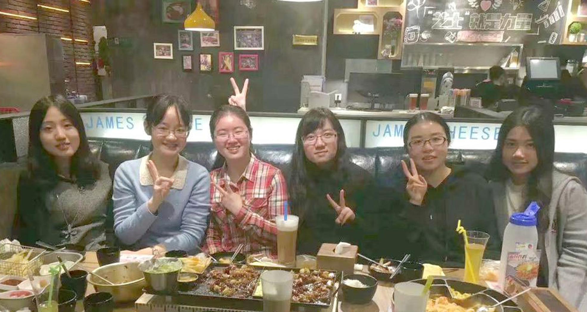 名模吕燕怒斥时装公司抄袭衣款 反被起诉恶意炒作_CN2数据备份