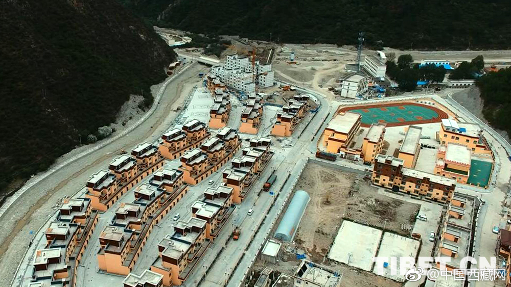 曝中国新轻型坦克已批量服役_CN2两地三中心