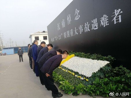 美前军官:特朗普来给美国灭虫_CN2服务器游戏加速
