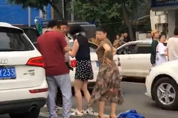 习近平出席中国北京世界园艺博览会开幕式_云服务器4核16G