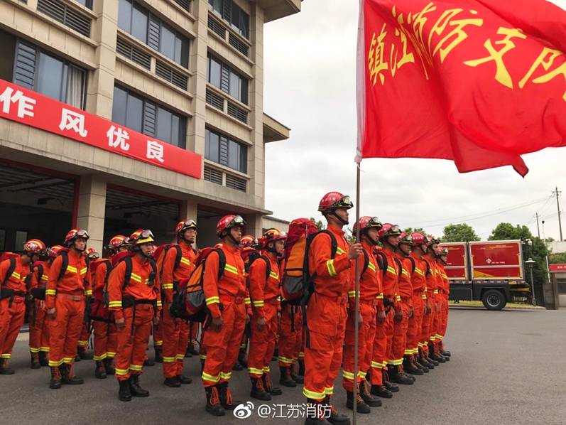 “把乐带回家-母亲邮包”公益行_9929云服务器