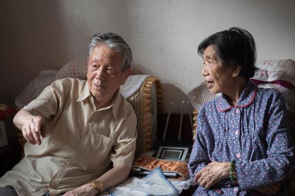 摄影师镜头下的北京，刚柔并济，恬淡悠远_创业公司云服务器