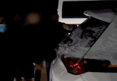 没办法!可兰白克歪嘴喝水避门牙:今晚必须加油_挂机宝开放端口