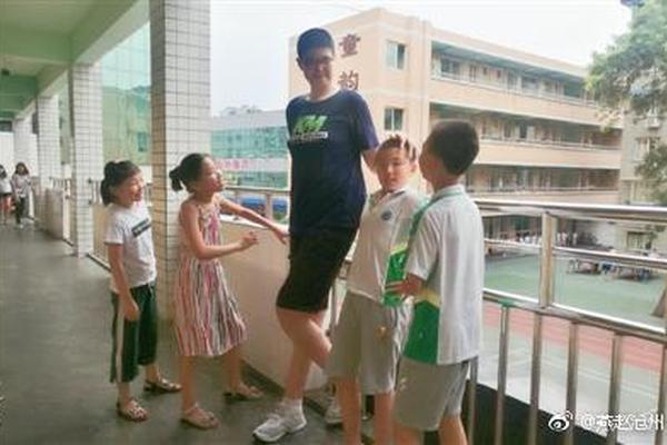 中国人正欢度长假 世界这几天却发生了重大变化_CN2服务器速度快