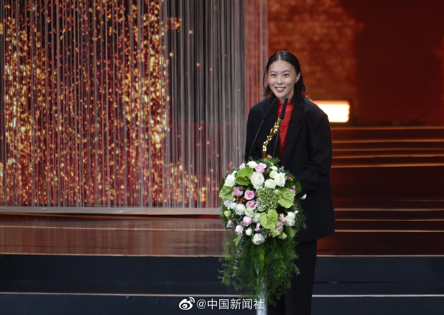 “点亮蓝灯”暨水立方公益基金成立仪式盛大开幕_虚拟机挂机宝