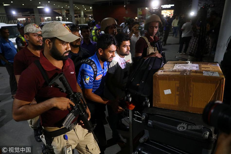 浓缩百年历史的奔驰博物馆_CN2服务器流媒体
