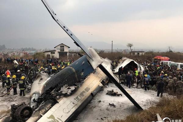 美国西雅图起重机意外坠落 华裔女大学生被砸身亡_9929流量套餐