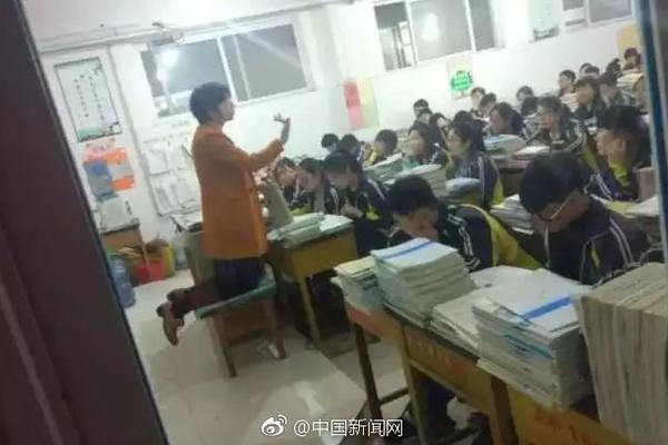 1V1抖肩三分杀死比赛！ 勇火战最佳男主库里_挂机宝高防