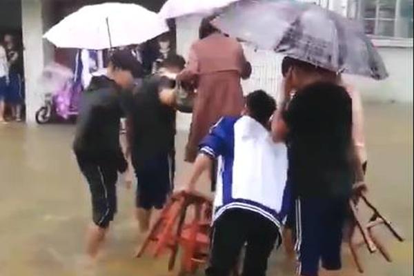离开故宫21天后的单霁翔_挂机宝多核