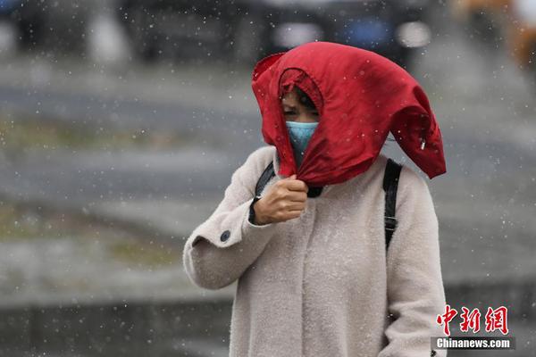 加拿大女子等两年已成癌症晚期_挂机宝CN2