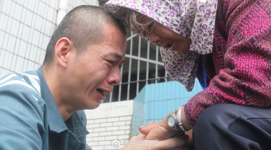 对赌的代价:冯小刚和郑恺需补偿华谊兄弟近8800万_9929铂金处理器
