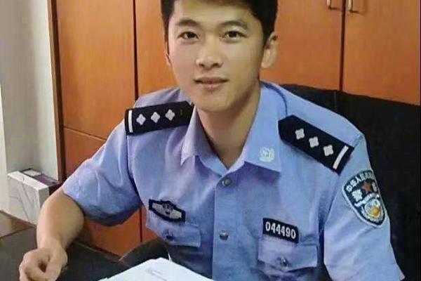 罗永浩：比起悲剧英雄更喜欢被当成失败的小丑_云电脑续费