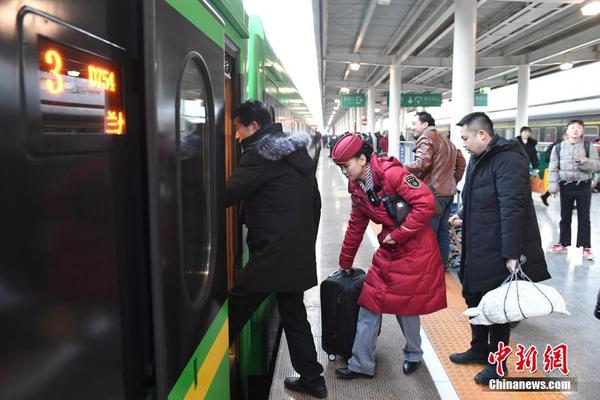 从习近平忙碌的四月看“我将无我”_挂机宝免实名