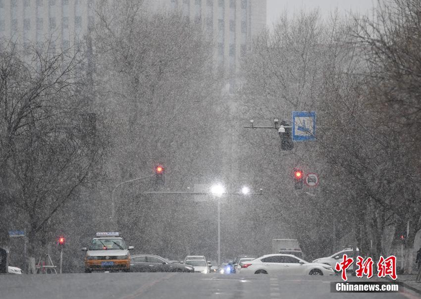 詹皇IG突然关注杜兰特 这就开始招募了?_云服务器价格