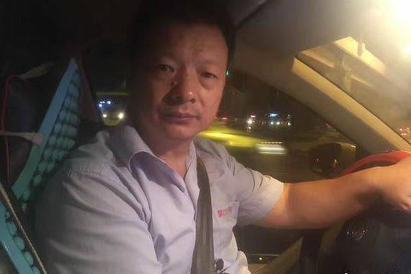 张颐武：在当下的社会中，需要强化人文素养和人.._香港CN2 VPS