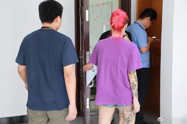 GIF：爹回来啦！爹回来啦！_天翼云服务器