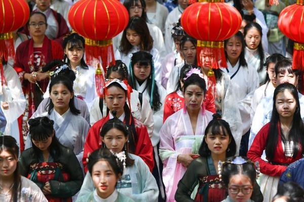 成年人的世界 从不缺少童话_CN2服务器免费试用