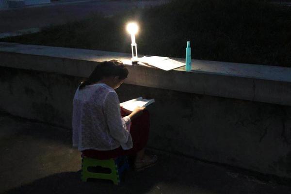 暗恋七年却以尴尬身份嫁他_信创云服务器