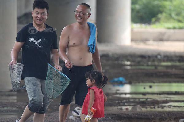 王健林宣布万达重返足球圈 立足青训振兴中国足球_云服务器Windows