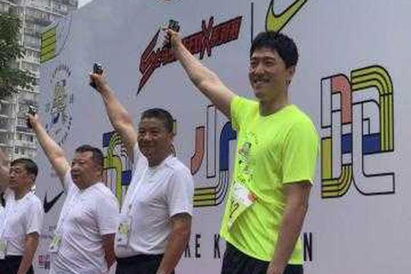 中国海军陆战队在青岛赢了