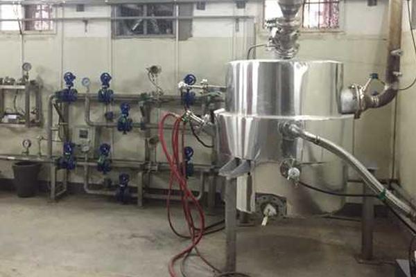 对赌的代价：冯小刚郑恺需补偿华谊兄弟近8800万