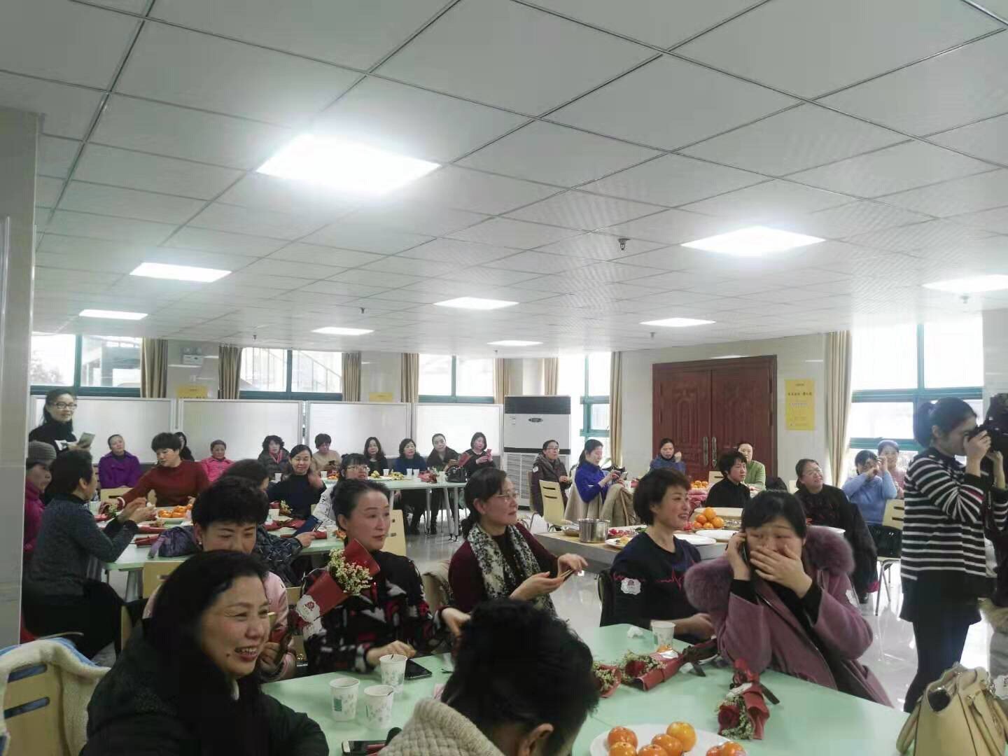 贾琏借吃槟榔，传递心事，尤二姐神配合，佳偶天成_华为云鲲鹏