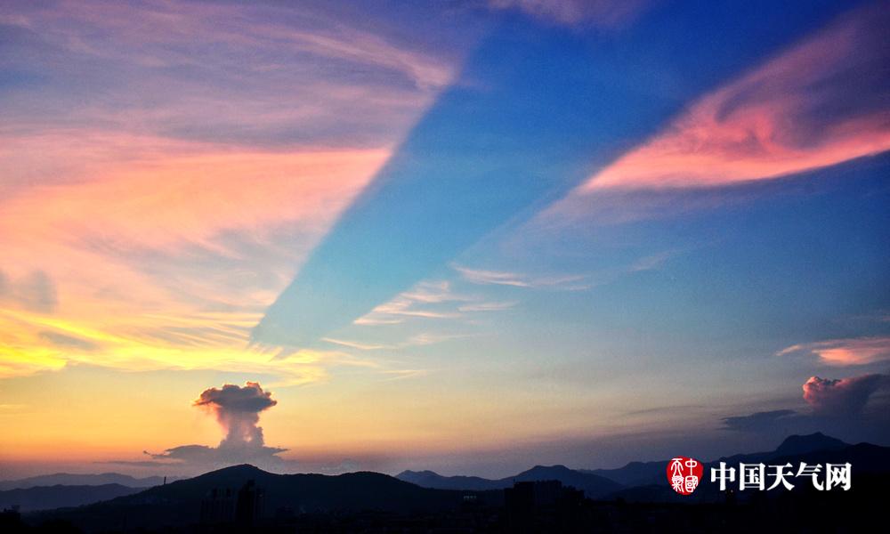 中国这款战舰形似071 作用堪比航母西方呼吁别出口_美国CN2云服务器