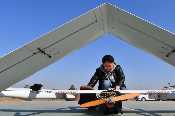 热刺大将赛场恐怖飙血_9929高防服务器
