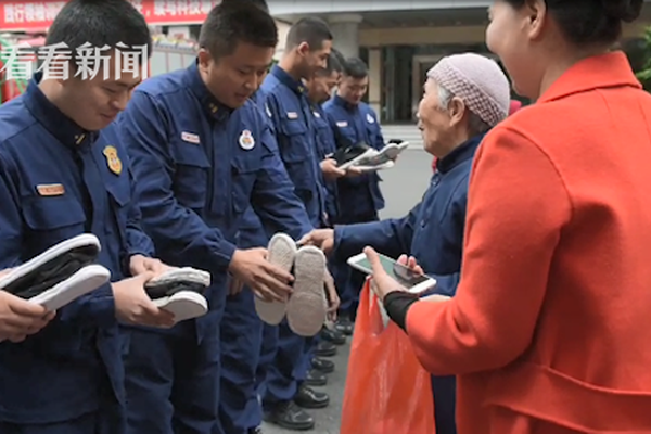 [找对象] 气质满分妹子 爱宠物爱生活_云服务器有什么用