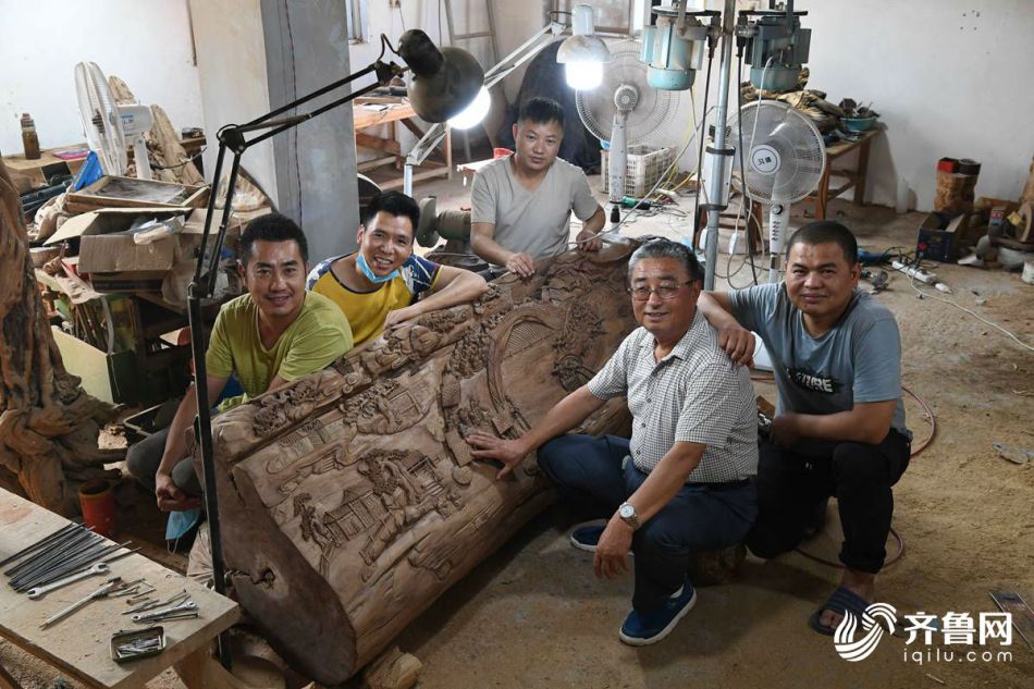 搞怪夫妻打造90平彩虹家 红绿搭配撞色太大胆_云电脑入门指南