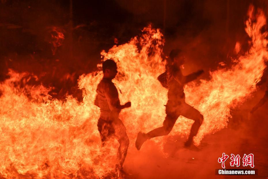 VIP8.5阿郎的故事发哥经典催泪情嘉宾：周润发 张艾嘉 黄坤玄_CN2回国线路