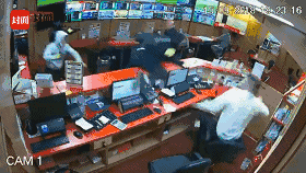 在域名店铺中怎么买域名_云手游