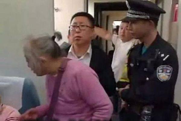 扎克伯格接受外媒采访：向私密社交转变还需要好几年_9929流媒体解锁