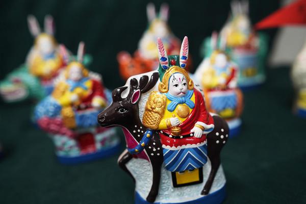 宣萱林峰聚餐喝高卖疯 网友:古天乐去哪了?_云电脑备份