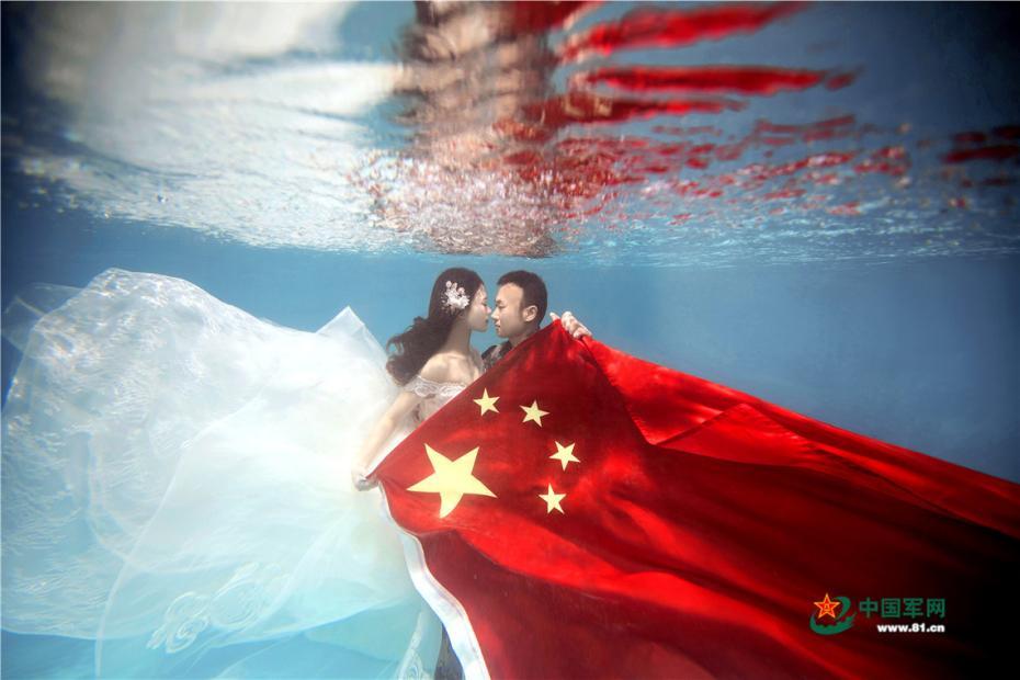 组图：李湘劳动节带女儿体验生活 王诗龄采摘看鸡不亦乐乎_9929 MTR测试