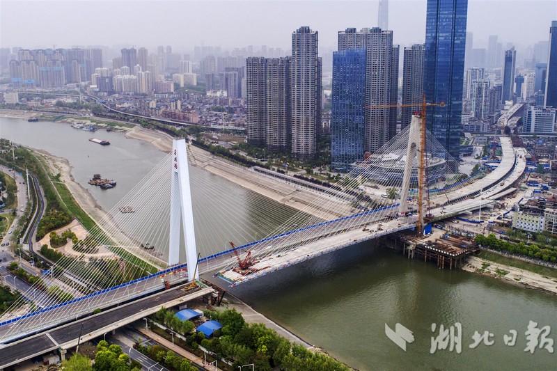 重庆参与“一带一路”建设沿_9929月付