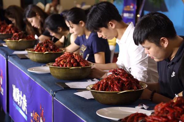 宇宙膨胀在加速,为什么呢?没人知道!_1元挂机宝