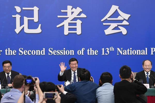 2018年4大银行净赚9493亿_CN2服务器路由追踪