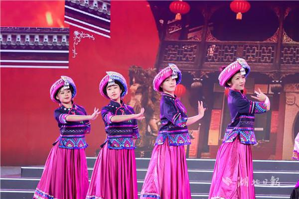 杨洋:快乐才能使人像阳光_9929数据库服务器