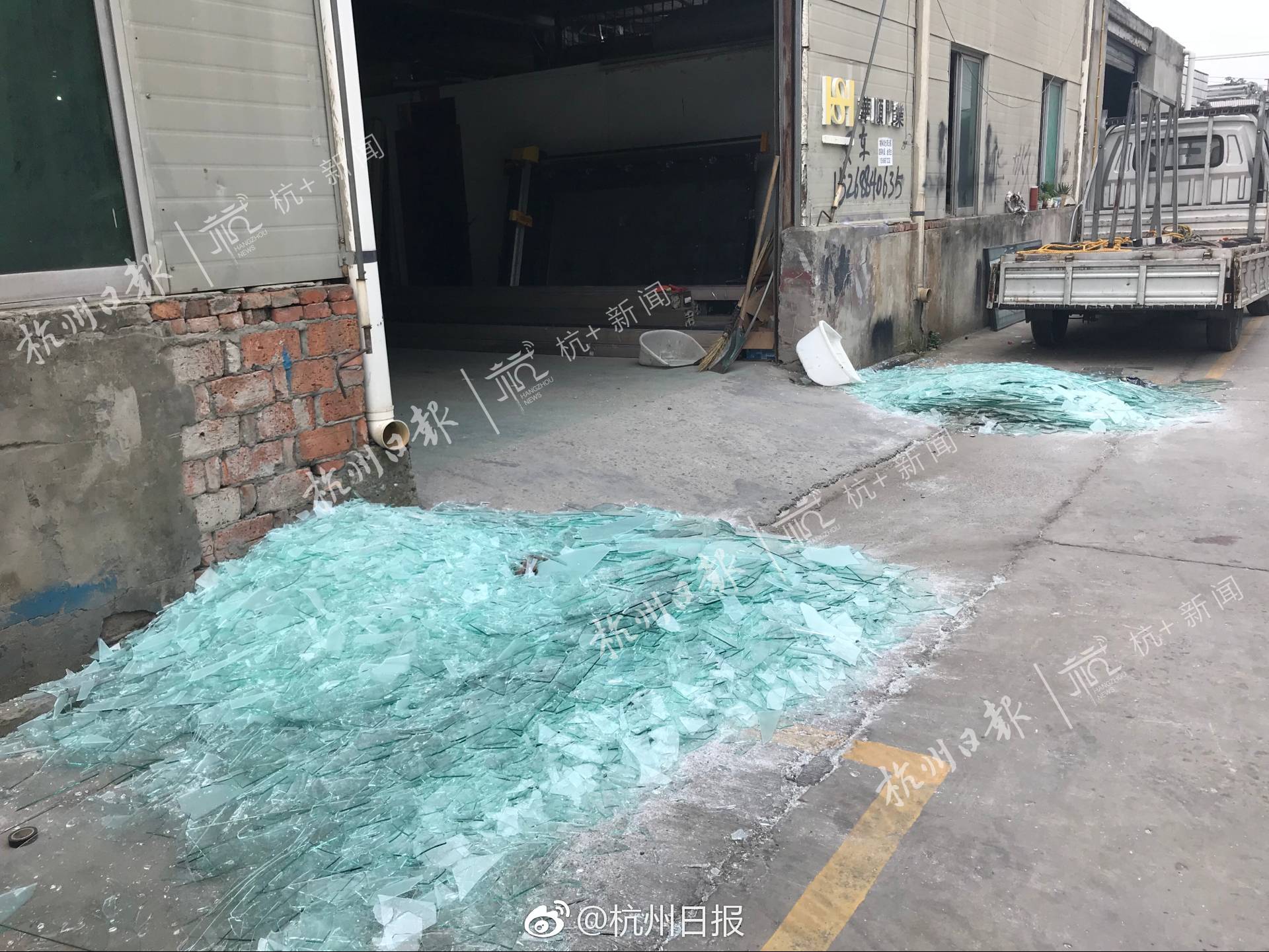 UZI直播用IG冠军卡莎皮肤_CN2服务器配置推荐