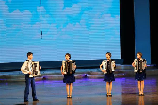 小学招生迎来“小阳春”_云电脑学生党