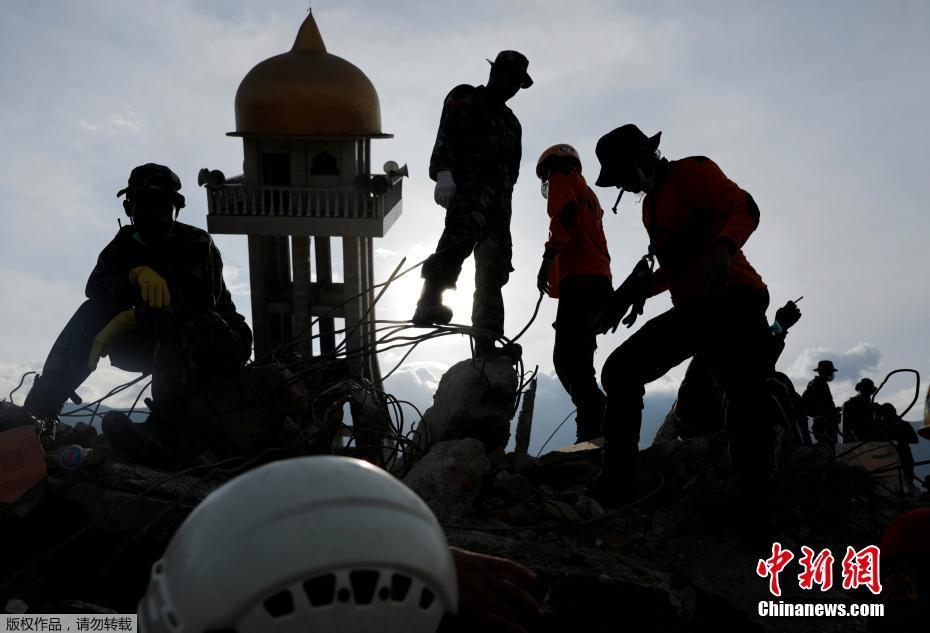 “这么玩PPT,我的外快赚得比工资多”_云电脑集中管理
