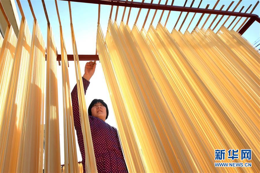 小红书代写产业链:编出"种草"笔记 花钱可上热门推荐_云电脑5G
