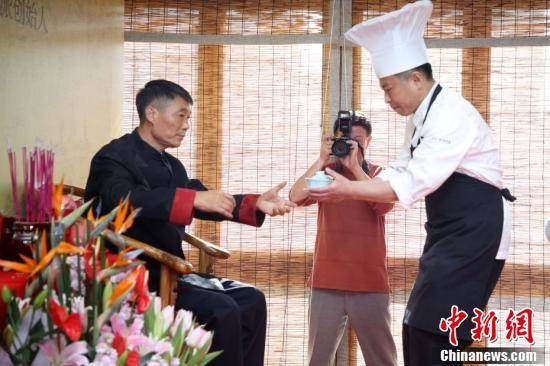 大众“排放门”调查深入 检察机构调查停职高管薪酬_9929建站首选