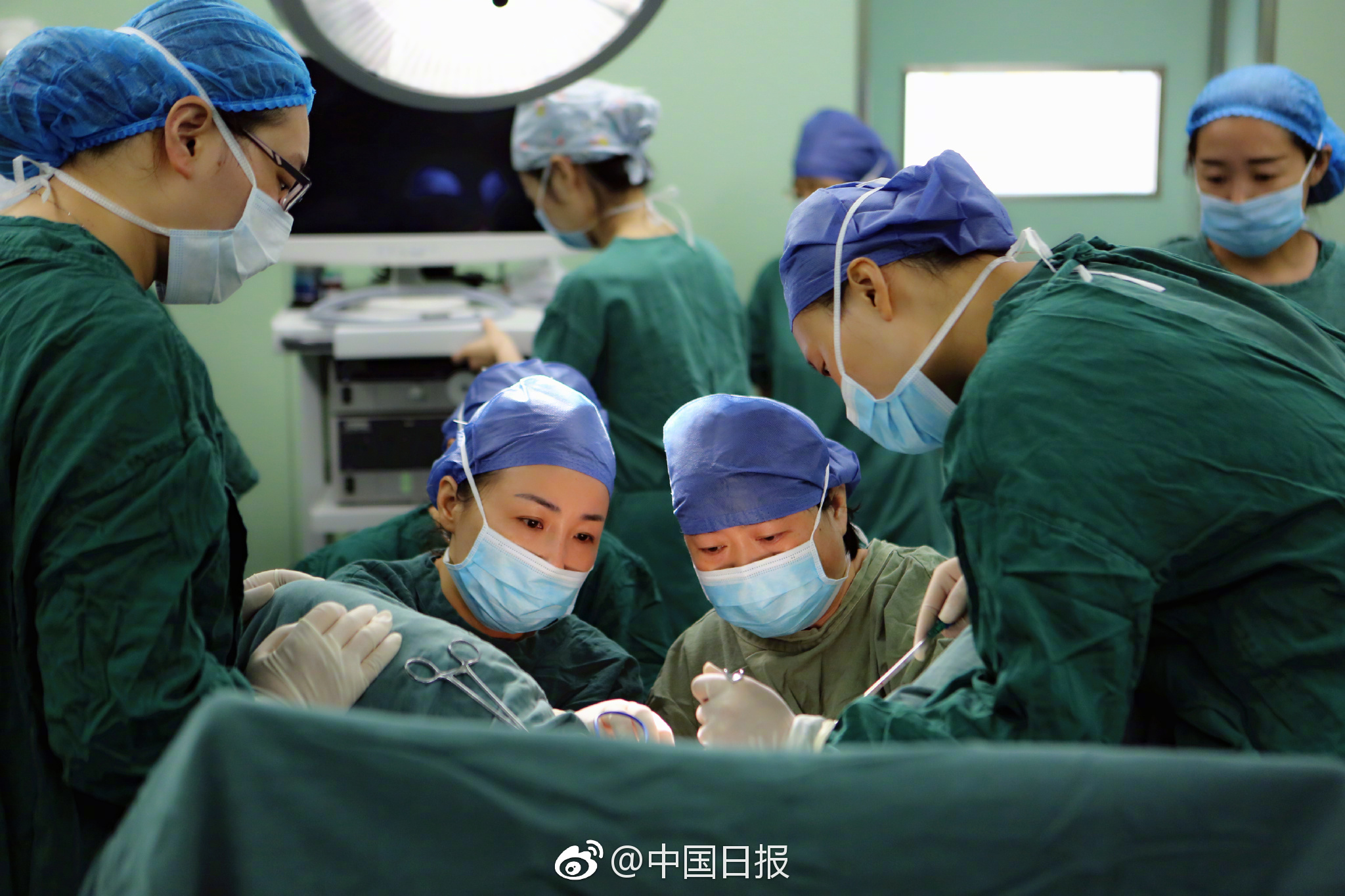 阿姆斯特丹运河被冰封