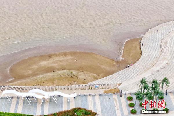 离婚后给老公留下1080亿美金_云主机