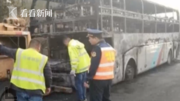 绿城日本籍教练吐槽:大人不该在球场内 当着小球员面吸烟_CN2服务器不绕路