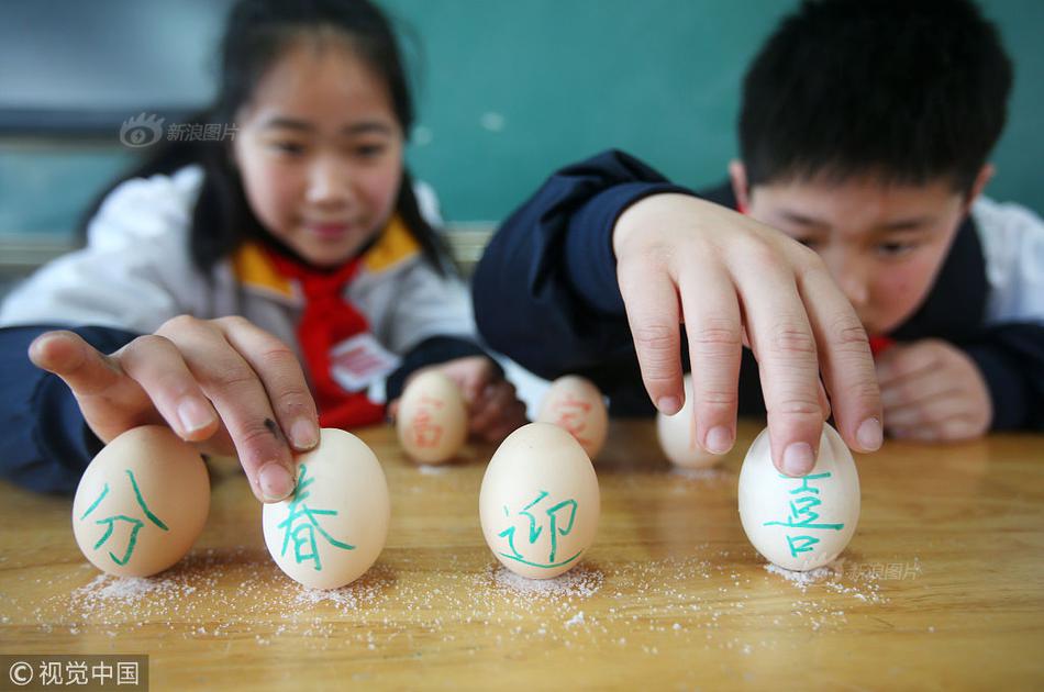 组图：吴宣仪素颜撩发wink甜度满分 比数字密码和心表白粉丝_CN2代码仓库